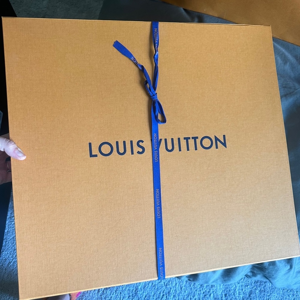 Louis Vuitton Orange and Blue Gift Box